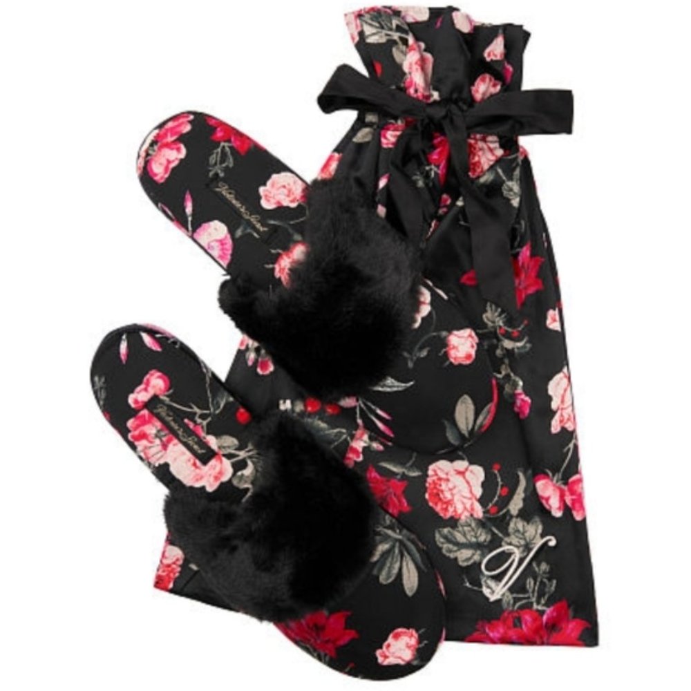 Victoria Secrets Satin Slippers w/Bag NWT SZ L